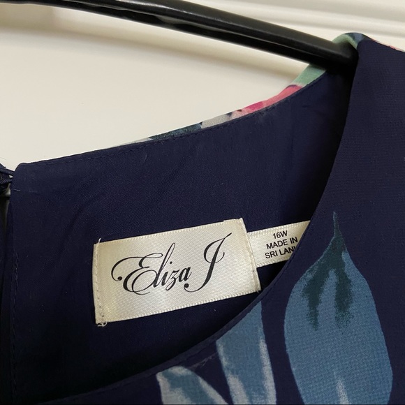 Eliza J Floral Dress - Picture 3 of 10